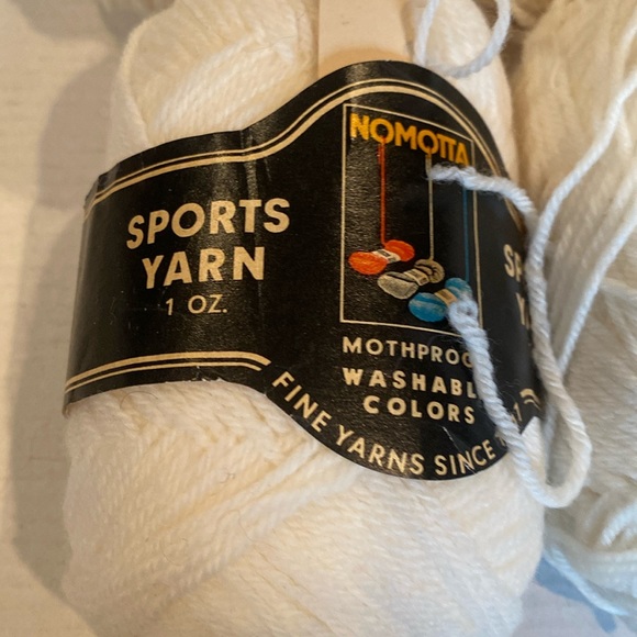 NWT & Vintage 9 skeins Rauma & Nomotta White & Off-White Wool Yarn - Picture 4 of 5